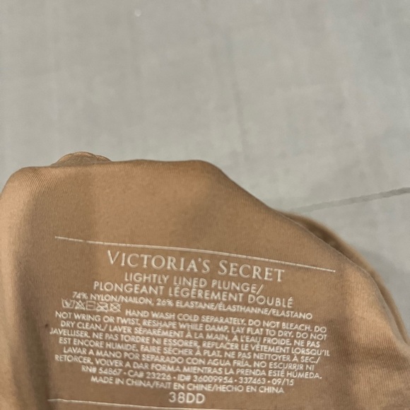 [38DD] Victoria Secret Bra Lightly Lined Plunge No Wire Racerback Pull On - Picture 5 of 5